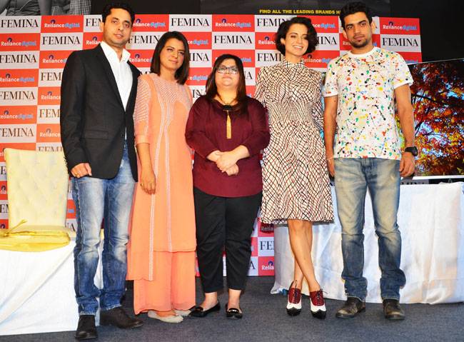 बहन रंगोली संग कंगना ने किया मैगजीन कवर लॉन्च