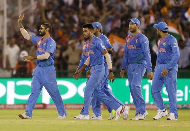 तस्वीरें: शान से जीती टीम इंडिया