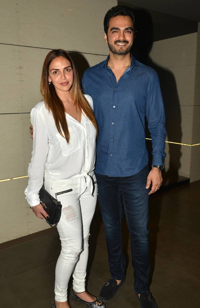 रितिक रोशन बेटों संग Batman v Superman की स्क्रीनिंग पर पहुंचे