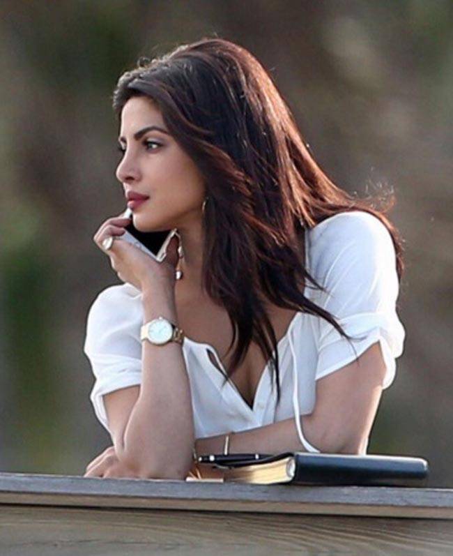 हॉलीवुड फिल्म 'बेवॉच' में कहर ढाने के लिए तैयार प्रियंका