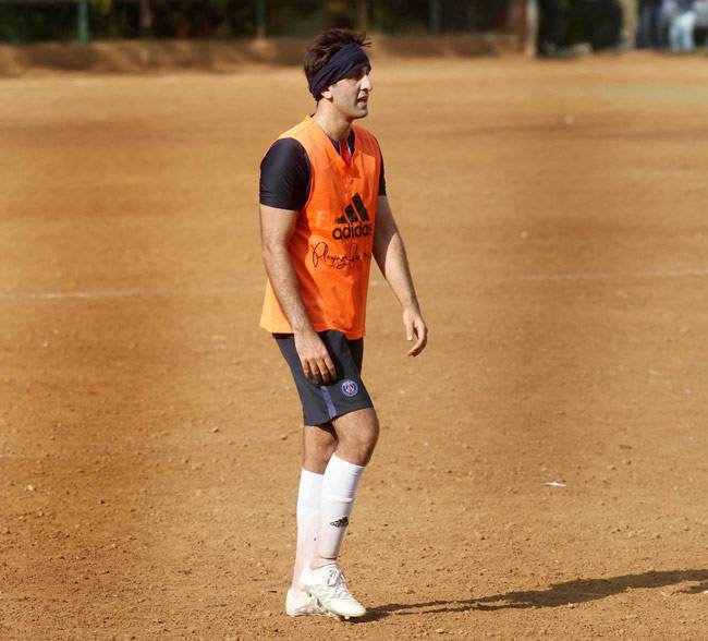 Celeb Spotting: संजय दत्त समेत बॉलीवुड दिग्गज कहां आए नजर