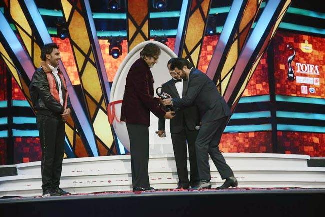 जब अनिल कपूर ने छुए अमिताभ बच्चन के पांव