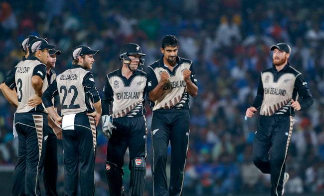 अपने ही बनाए जाल में उलझी टीम इंडिया, न्यूजीलैंड ने 47 रनों से हराया
