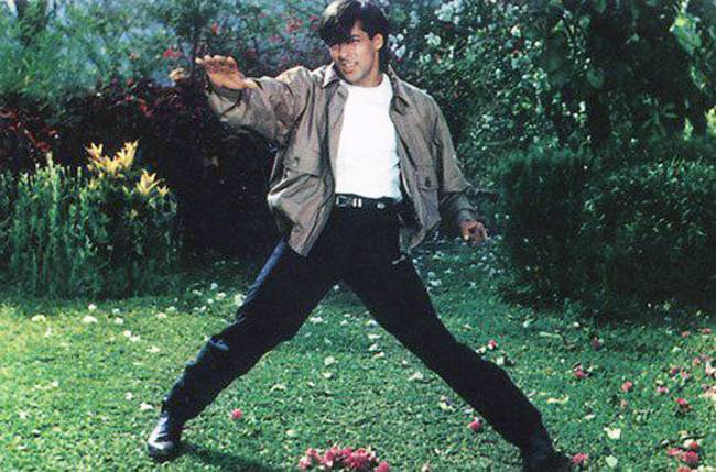 सलमान खान का Old school एलबम देखा आपने?