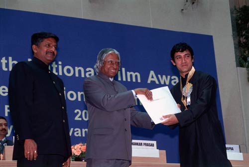 बॉलीवुड के 'परफेक्शनिस्ट' आमिर खान को जन्मदिन मुबारक