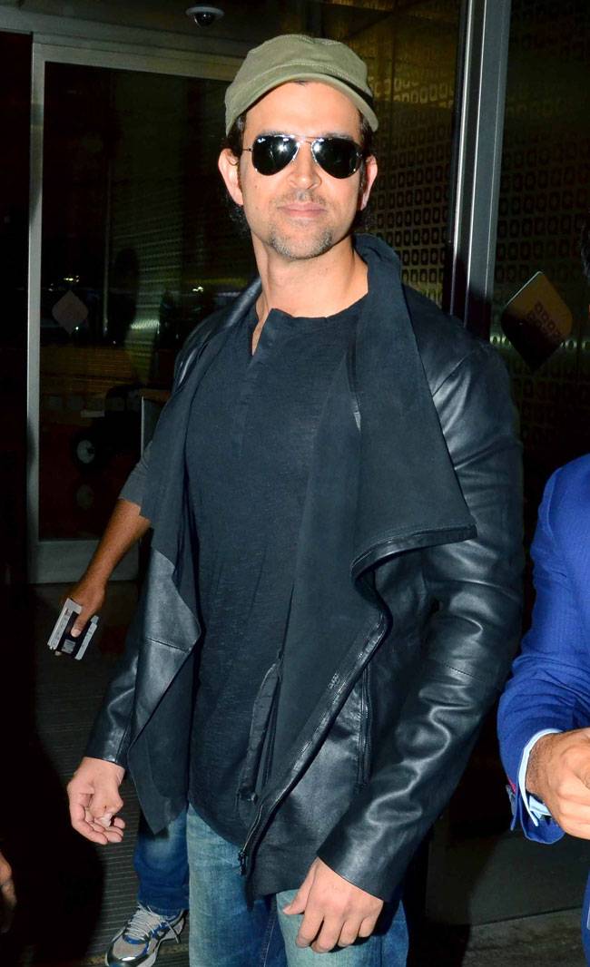 Celeb Spotting: बिपाशा-करण की लेट नाइट ड्राइव मस्ती, तो कुछ पर फिल्म प्रमोशन की ड्यूटी