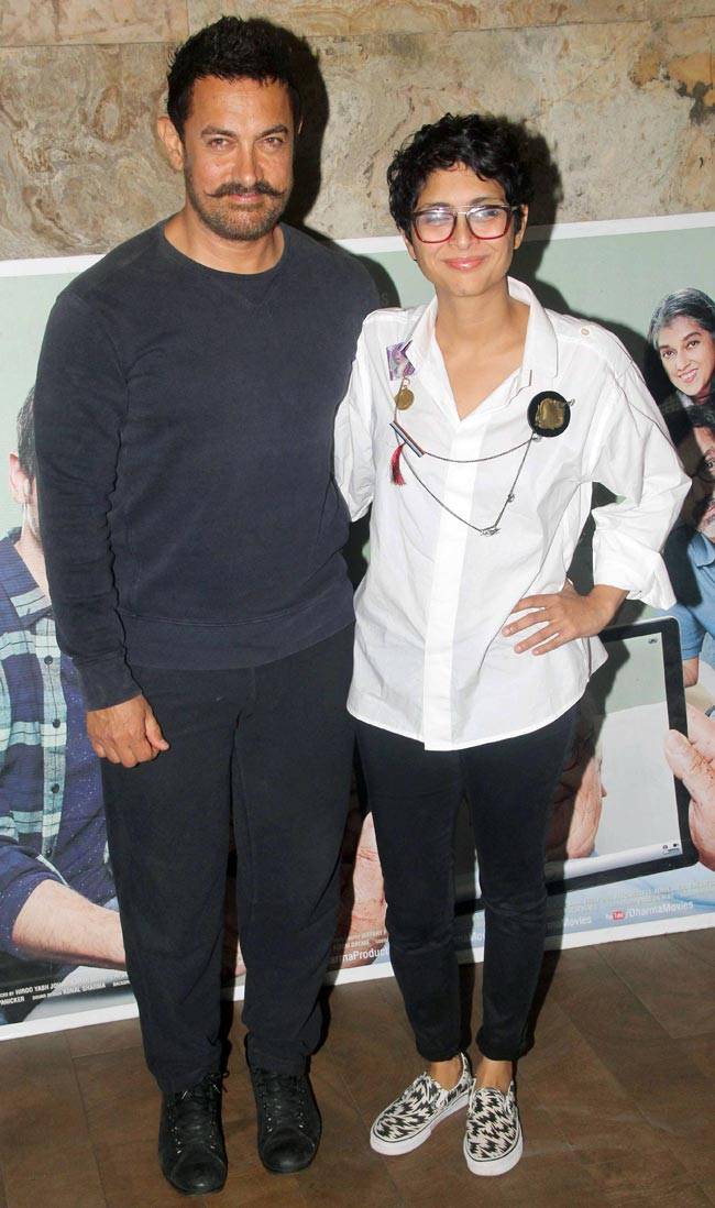 कपूर एंड संस: स्क्रीनिंग पर अपनी पत्नी के साथ पहुंचे फवाद खान