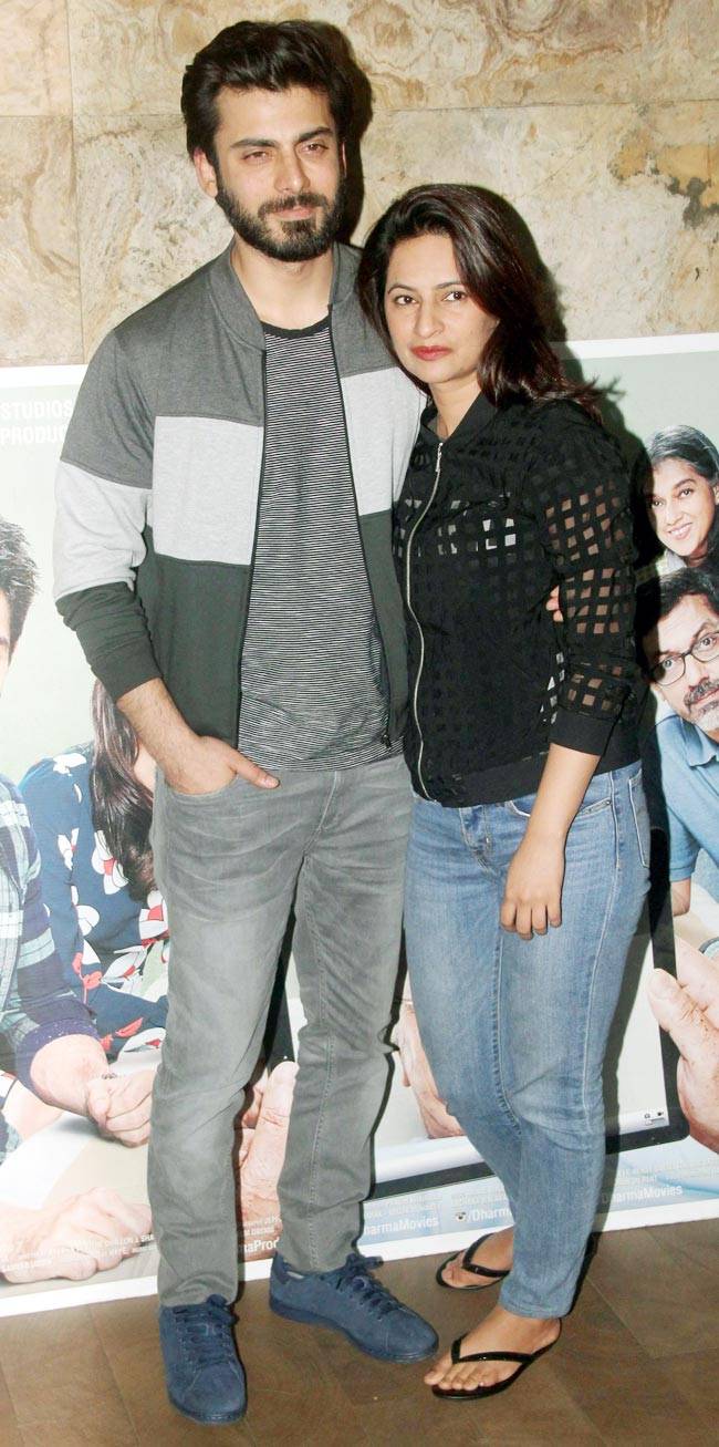 कपूर एंड संस: स्क्रीनिंग पर अपनी पत्नी के साथ पहुंचे फवाद खान