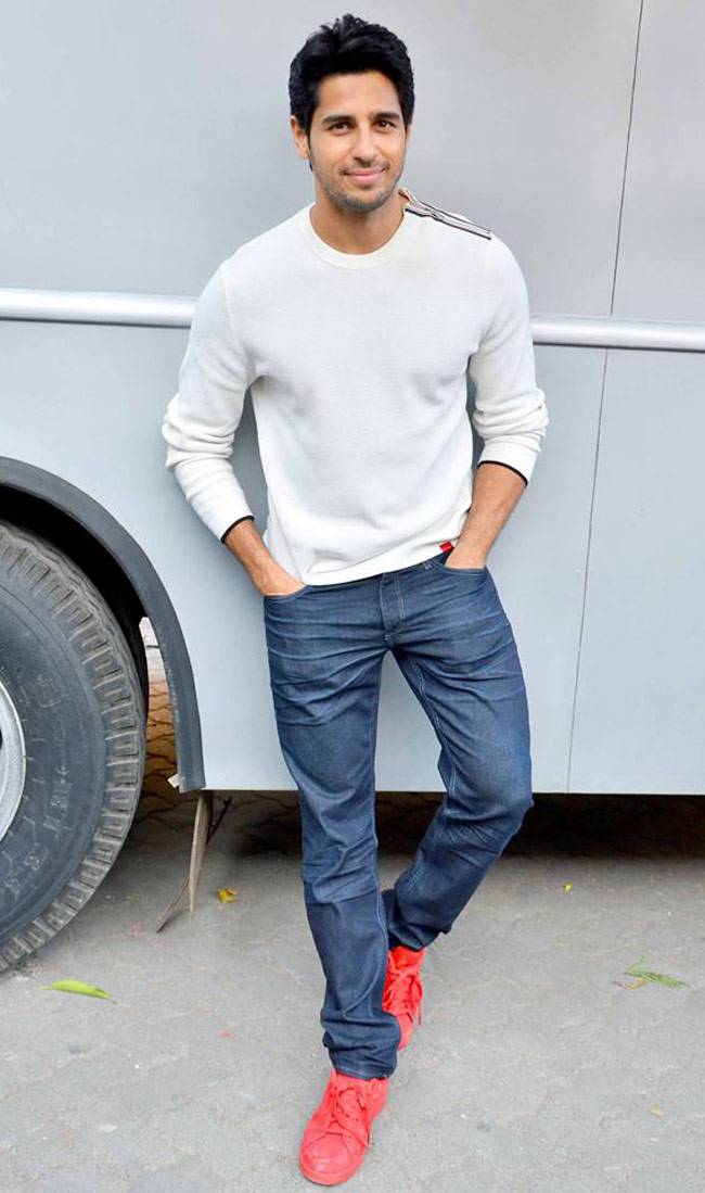 'कपूर एंड सन्स' सितारों के कूल हैं अंदाज...