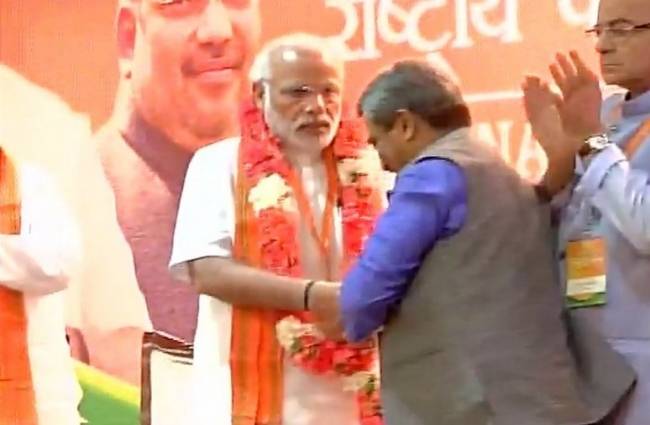 19 मार्च 2016: तस्वीरों में देखें दिन भर बड़ी खबरें