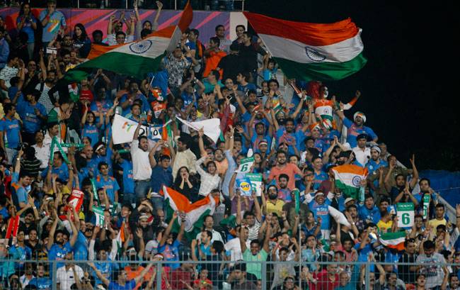 चेजडाउन किंग कोहली की जबरदस्त बैटिंग, भारत ने पाक को 6 विकेट से हराया