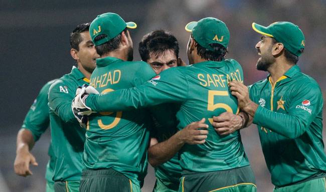 चेजडाउन किंग कोहली की जबरदस्त बैटिंग, भारत ने पाक को 6 विकेट से हराया