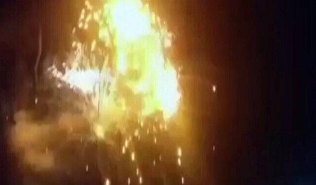 केरल: पुत्तिंगल मंदिर में आतिशबाजी से भीषण आग, देखें तबाही का वो मंजर