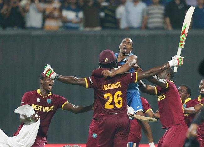 WT20: जीत के बाद जश्न में डूबे वेस्टइंडीज के खिलाड़ी