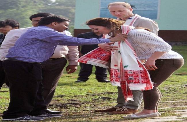 प्रिंस विलियम और केट ने काजीरंगा नेशनल पार्क में की जंगल सफारी