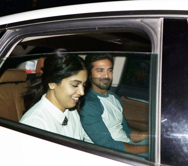 'फैन' की स्क्रीनिंग पर रणवीर सिंह, तब्बू और शाहरुख संग नजर आए सितारे