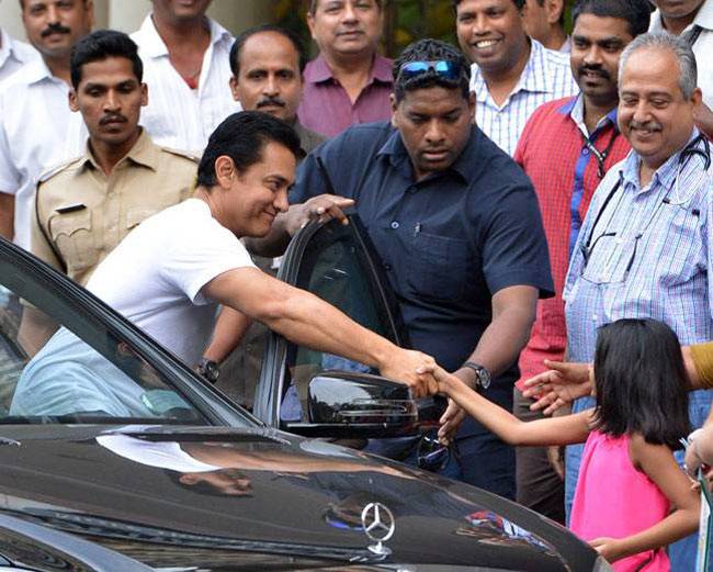 जब दिलीप कुमार और सायरा बानो से मिलने पहुंचे आमिर खान