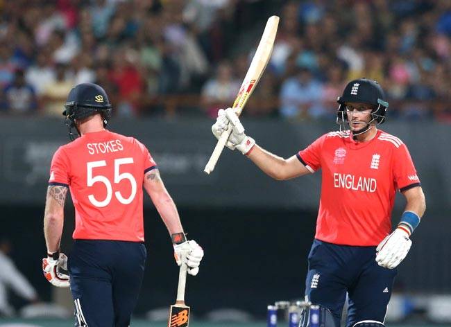 WT20: जीत के बाद जश्न में डूबे वेस्टइंडीज के खिलाड़ी