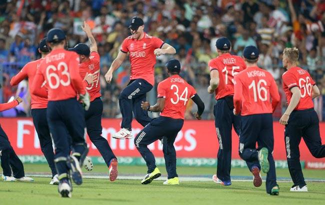 WT20: जीत के बाद जश्न में डूबे वेस्टइंडीज के खिलाड़ी