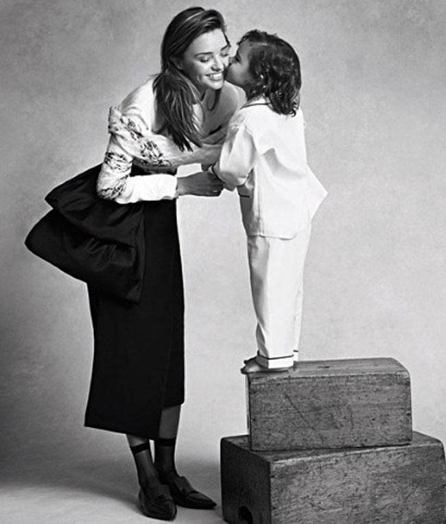 'विक्टोरिया सीक्रेट ऐंजल' मिरांडा केर Happy Birthday