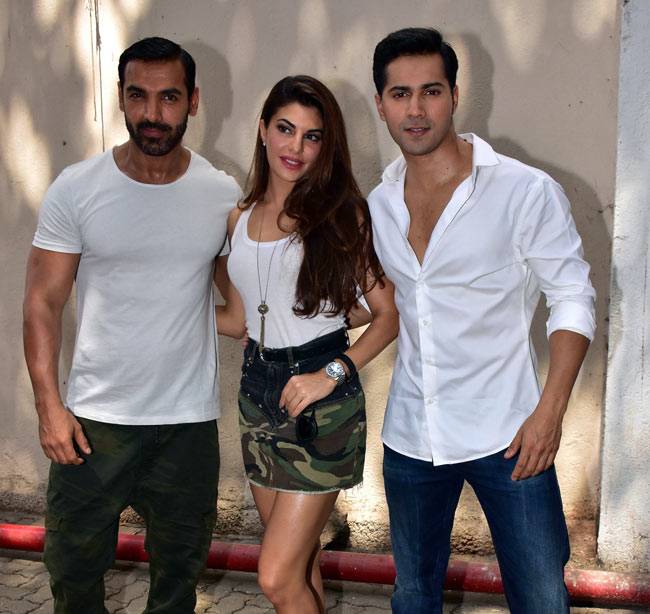 'ढिशूम' की शूटिंग खत्म, इस अंदाज में नजर आए स्टार्स