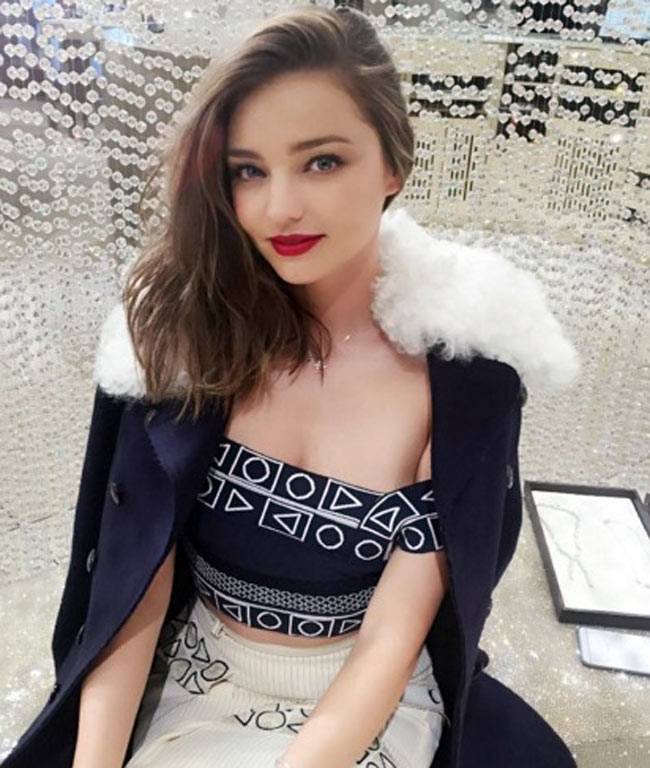 'विक्टोरिया सीक्रेट ऐंजल' मिरांडा केर Happy Birthday