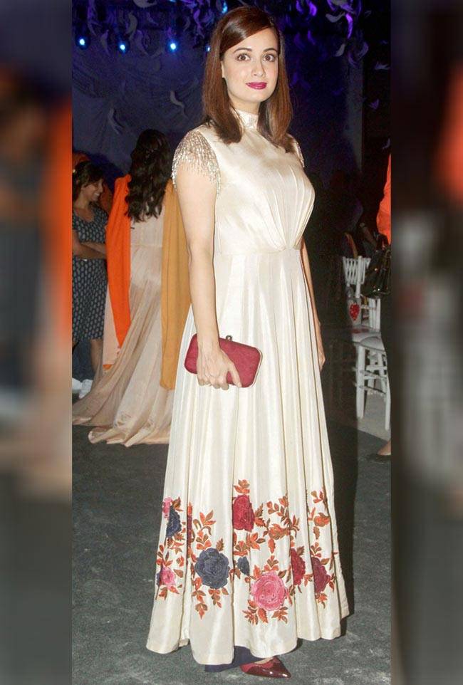 #LFW16 रैंप पर छाए सितारें