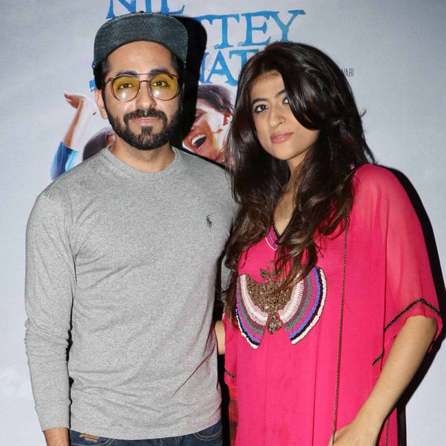 तस्वीरों में देखें बॉलीवुड ब्रिगेड की हलचल...