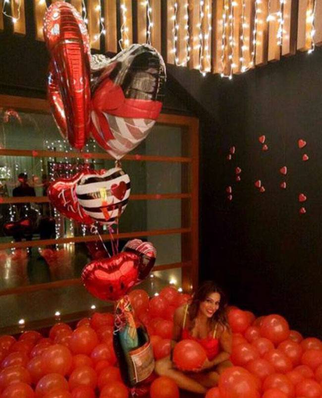 करण ने इस अंदाज में मनाई बैचलर्स पार्टी, बिपाशा ने भी मचाया धमाल