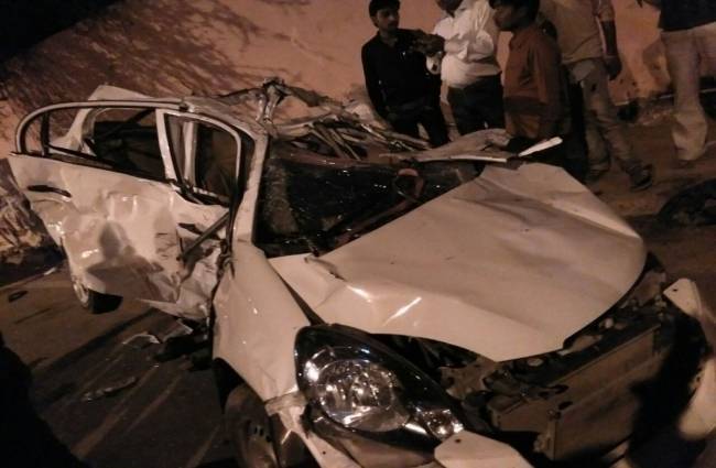 26 अप्रैल 2016: तस्वीरों में देखें दिनभर की बड़ी खबरें