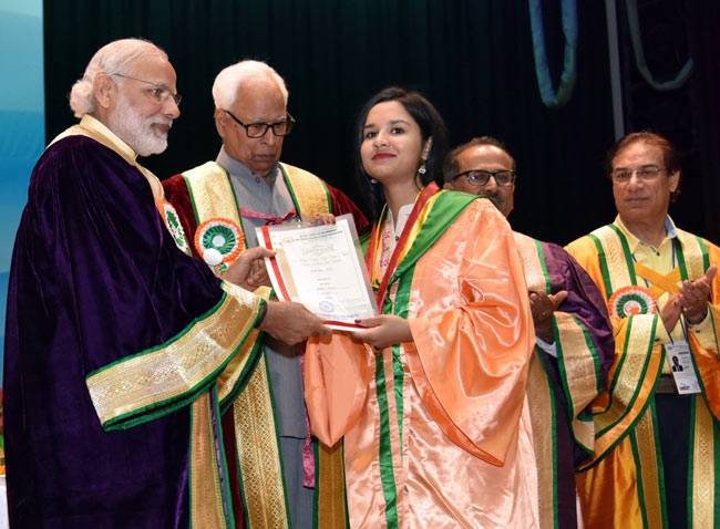 तस्वीरों में देखें पीएम मोदी का कटरा दौरा