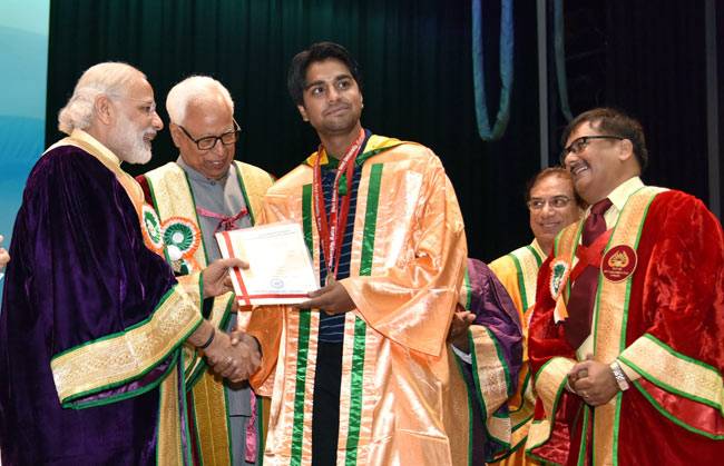 तस्वीरों में देखें पीएम मोदी का कटरा दौरा