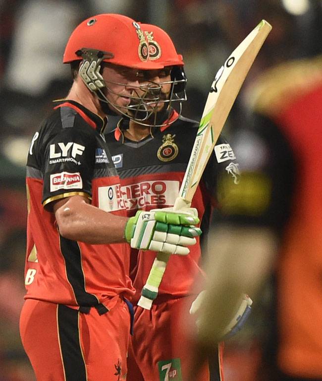 IPL9: बैंगलोर का रॉयल चैलेंज झेल नहीं पाए सनराइजर्स