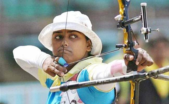 27 अप्रैल 2016: तस्वीरों में देखें दिनभर की बड़ी खबरें