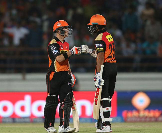 IPL9: धवन-वार्नर ने की जबरदस्त साझेदारी, पहला मैच हारा गुजरात लायंस