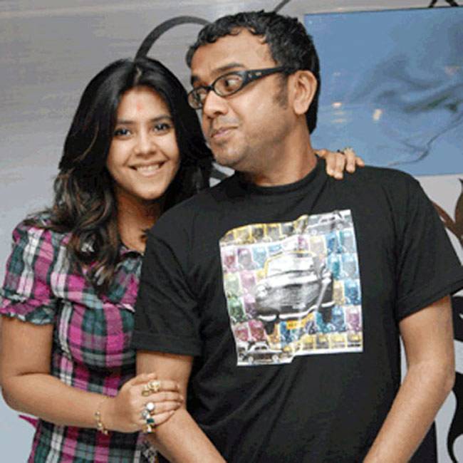 इन बॉलीवुड स्टार्स ने बच्चों को Adopt कर मिसाल की कायम