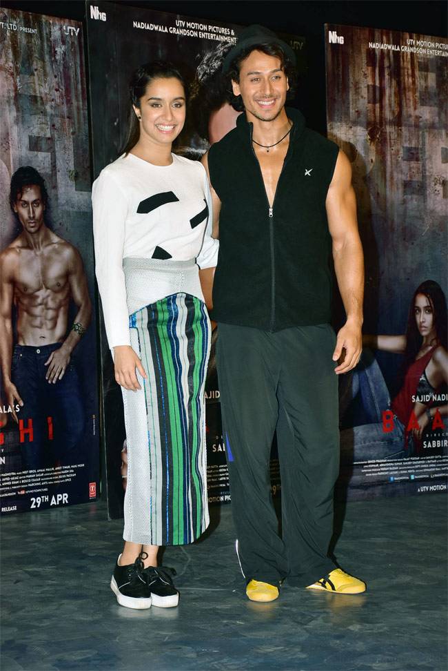 टाइगर ने श्रद्धा कपूर को ऐसे सीखाया कुंग फू!