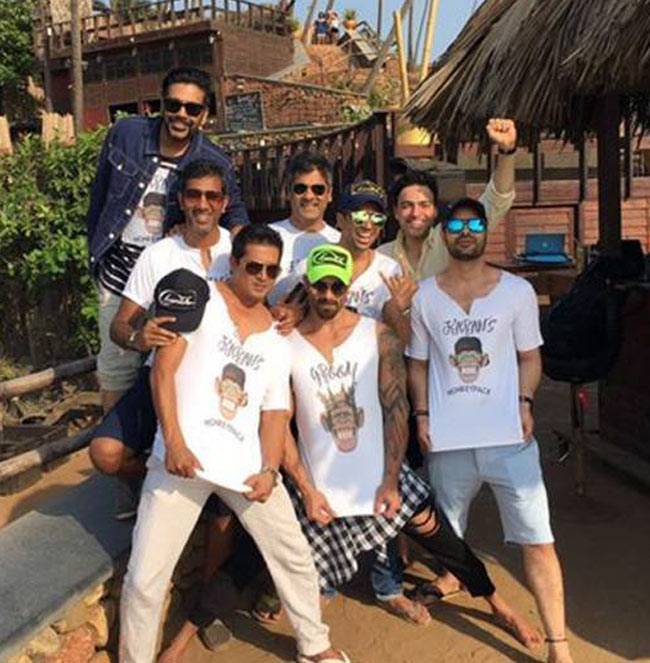 करण ने इस अंदाज में मनाई बैचलर्स पार्टी, बिपाशा ने भी मचाया धमाल