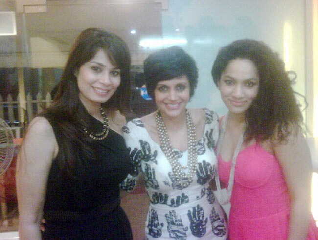 क्रिकेट, ग्लैमर और फैशन दीवा मंदिरा बेदी को जन्‍मदिन मुबारक