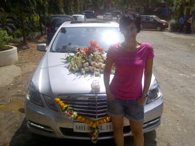 क्रिकेट, ग्लैमर और फैशन दीवा मंदिरा बेदी को जन्‍मदिन मुबारक