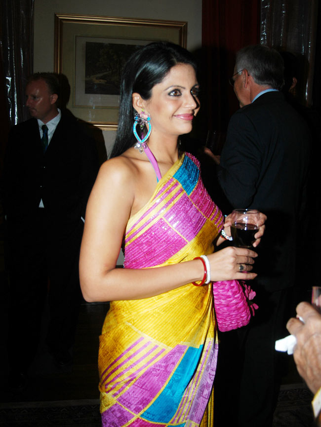 क्रिकेट, ग्लैमर और फैशन दीवा मंदिरा बेदी को जन्‍मदिन मुबारक