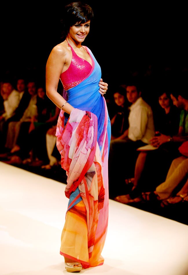 क्रिकेट, ग्लैमर और फैशन दीवा मंदिरा बेदी को जन्‍मदिन मुबारक