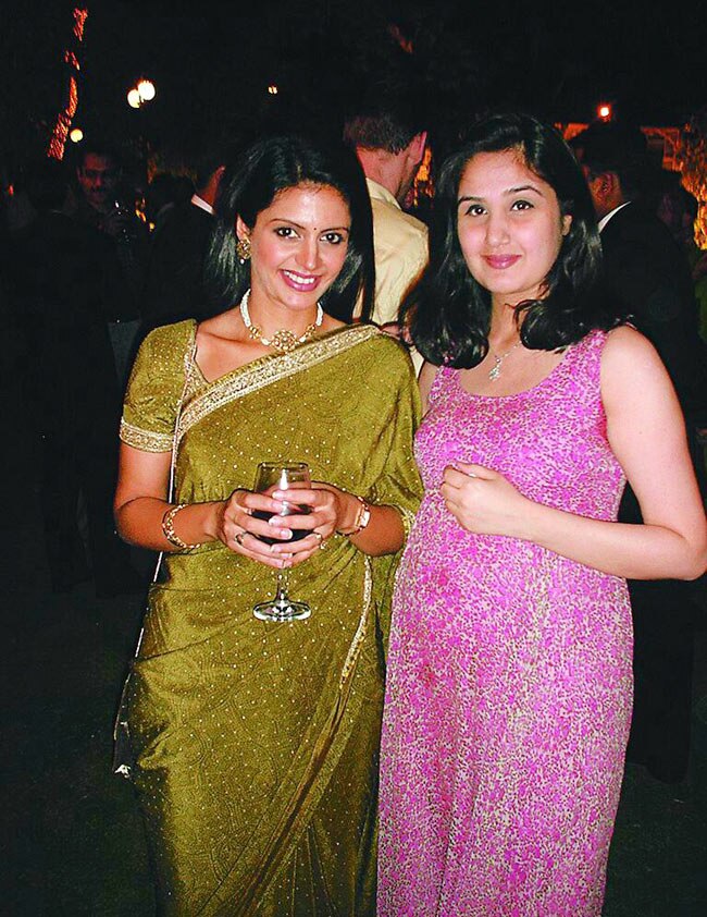 क्रिकेट, ग्लैमर और फैशन दीवा मंदिरा बेदी को जन्‍मदिन मुबारक