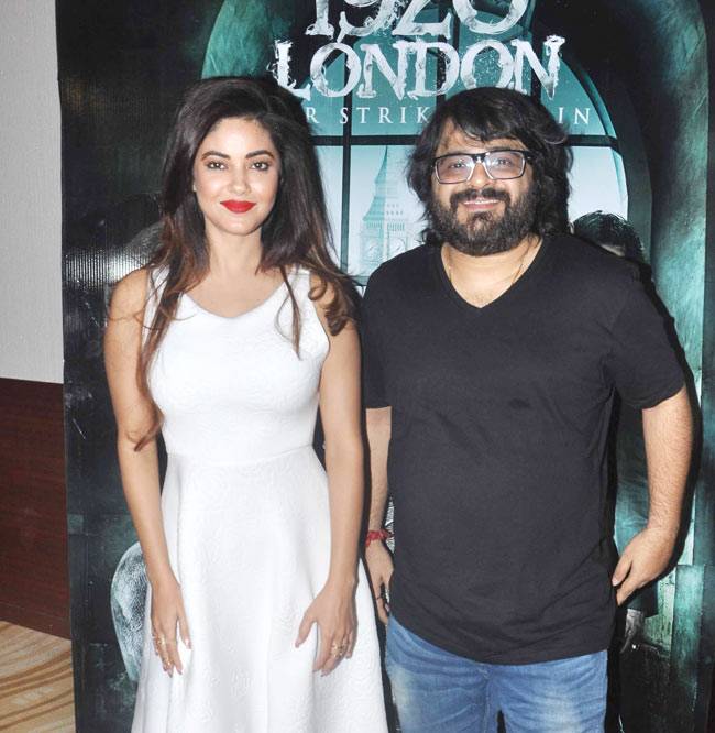 फिल्म '1920 लंदन' के फर्स्ट सॉन्ग रिलीज पर नजर आए सितारे...