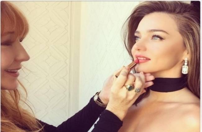 'विक्टोरिया सीक्रेट ऐंजल' मिरांडा केर Happy Birthday