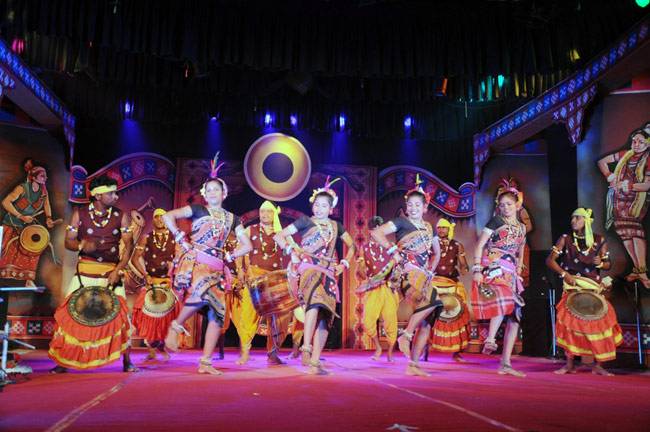 जानें भारत की इन मशहूर नृत्‍य कलाओं के बारे में...