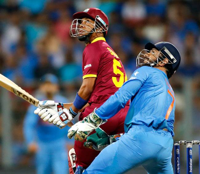 WT20: गेंदबाजों के घटिया प्रदर्शन से हारा भारत, वेस्टइंडीज फाइनल में