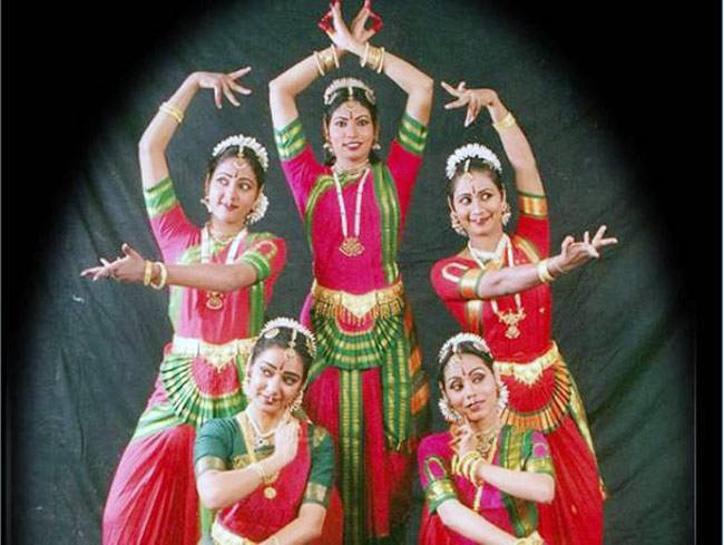 जानें भारत की इन मशहूर नृत्‍य कलाओं के बारे में...