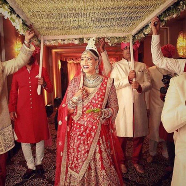 मिस ना करें बिपाशा-करण की ग्रैंड वेडिंग की ये तस्वीरें