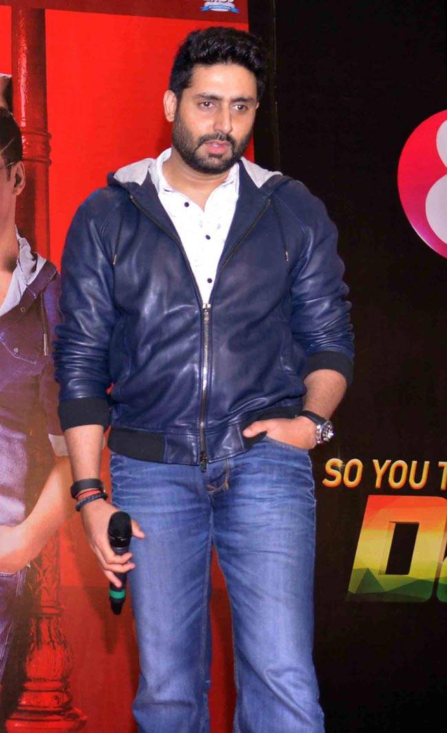 'टांग उठा' के लॉन्च पर 'हाउसफुल 3' के स्टार्स ने की जमकर मस्ती